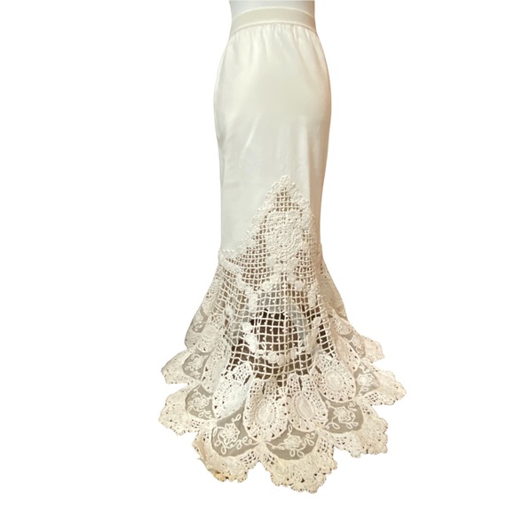 CHANEL Dresses & Skirts - CHANEL crochet maxi skirt 2005 runway wedding bridal size 42